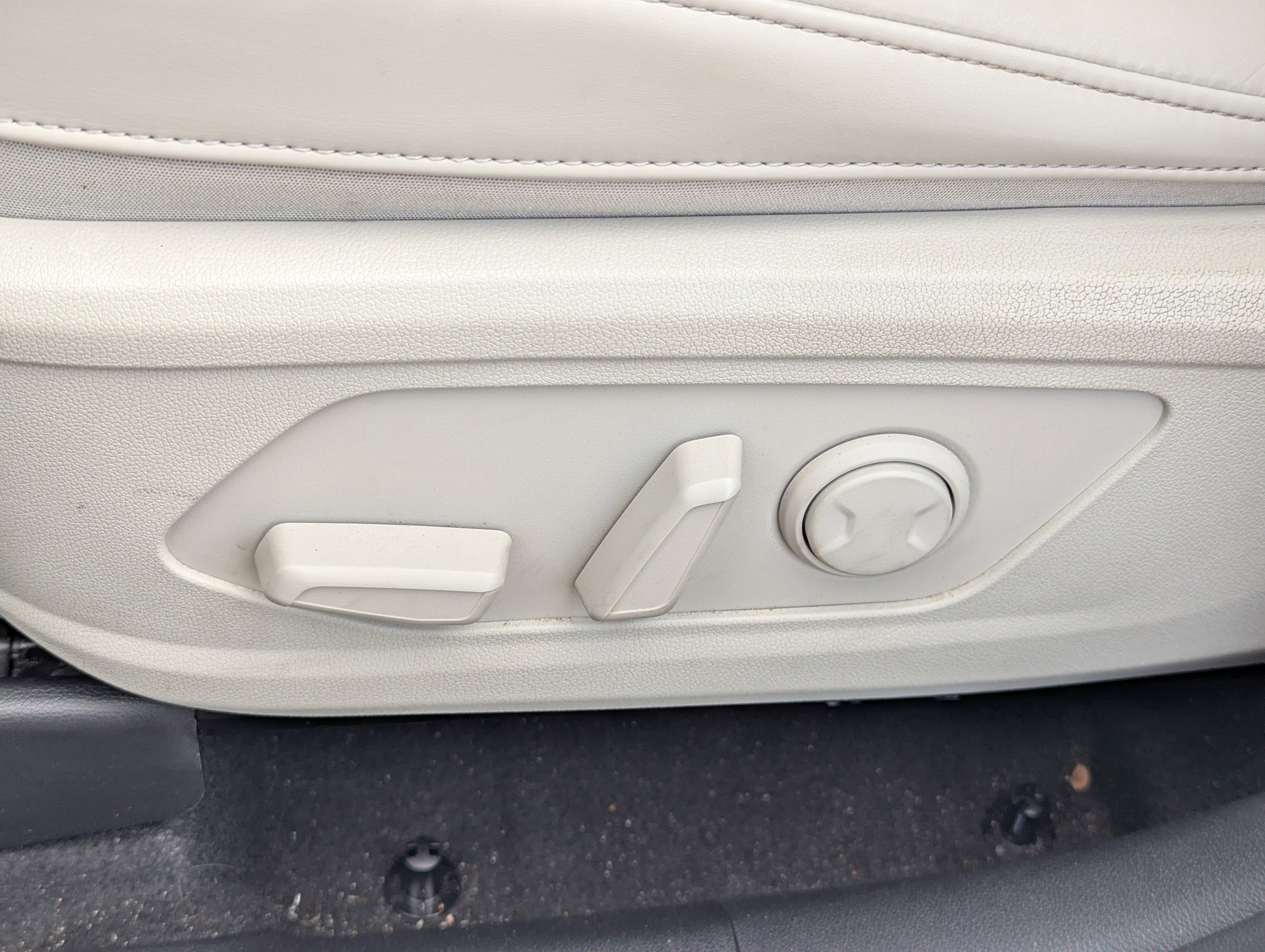 Certified 2025 Kia Sorento EX image 21