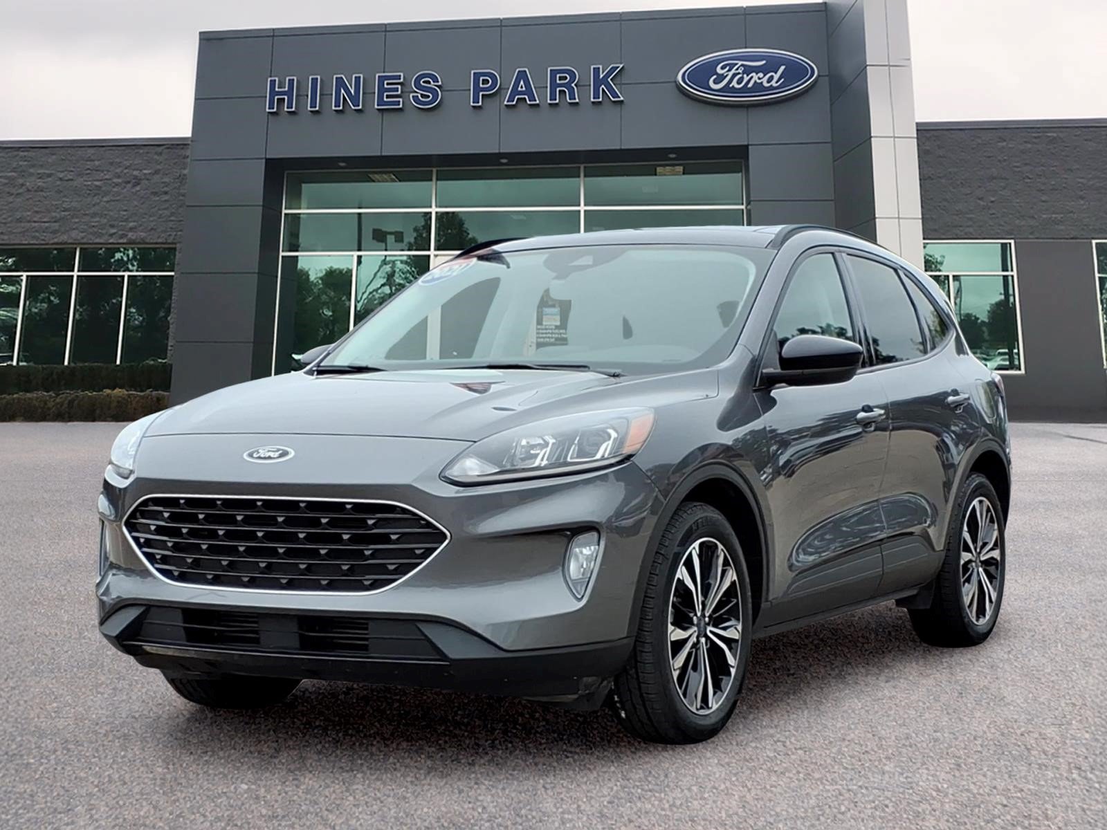 Certified 2021 Ford Escape SEL w/ SEL Stealth AWD Package image 3