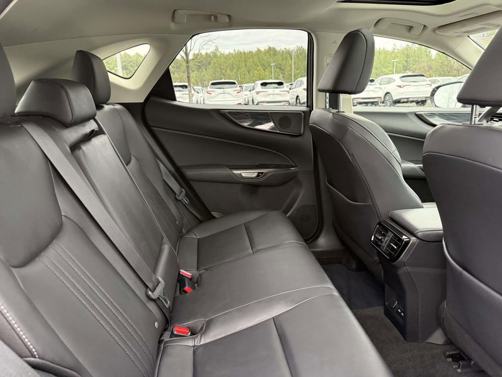 Used 2023 Lexus NX 350 AWD image 17