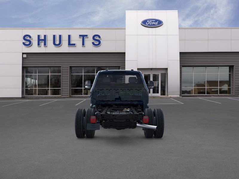 New 2025 Ford F550 4x4 Regular Cab Super Duty image 5