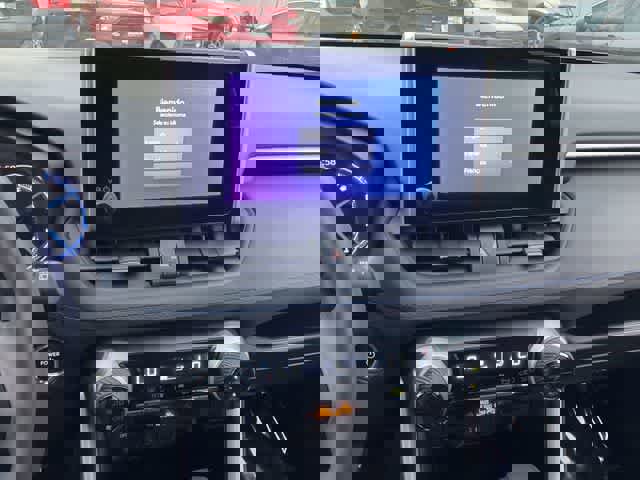 Used 2024 Toyota RAV4 SE image 19