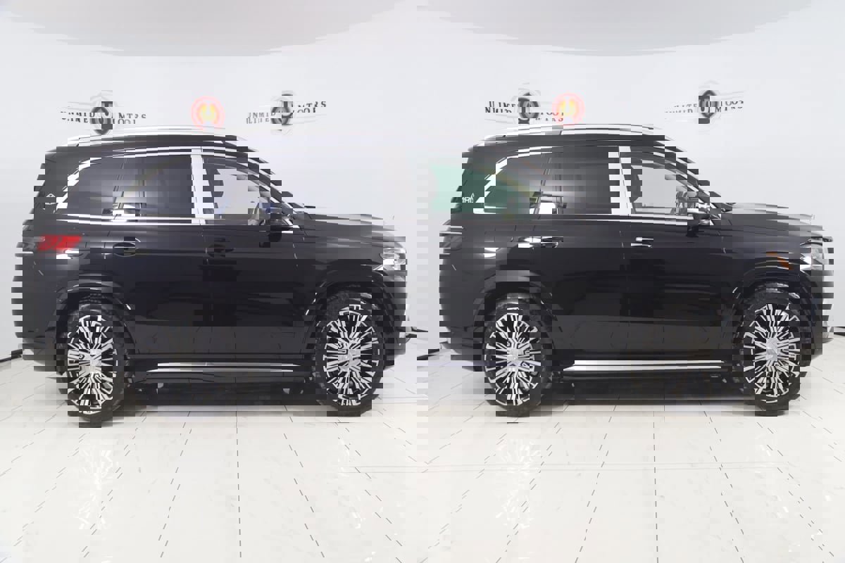 Used 2022 Mercedes-Benz Maybach GLS 600 4MATIC image 2