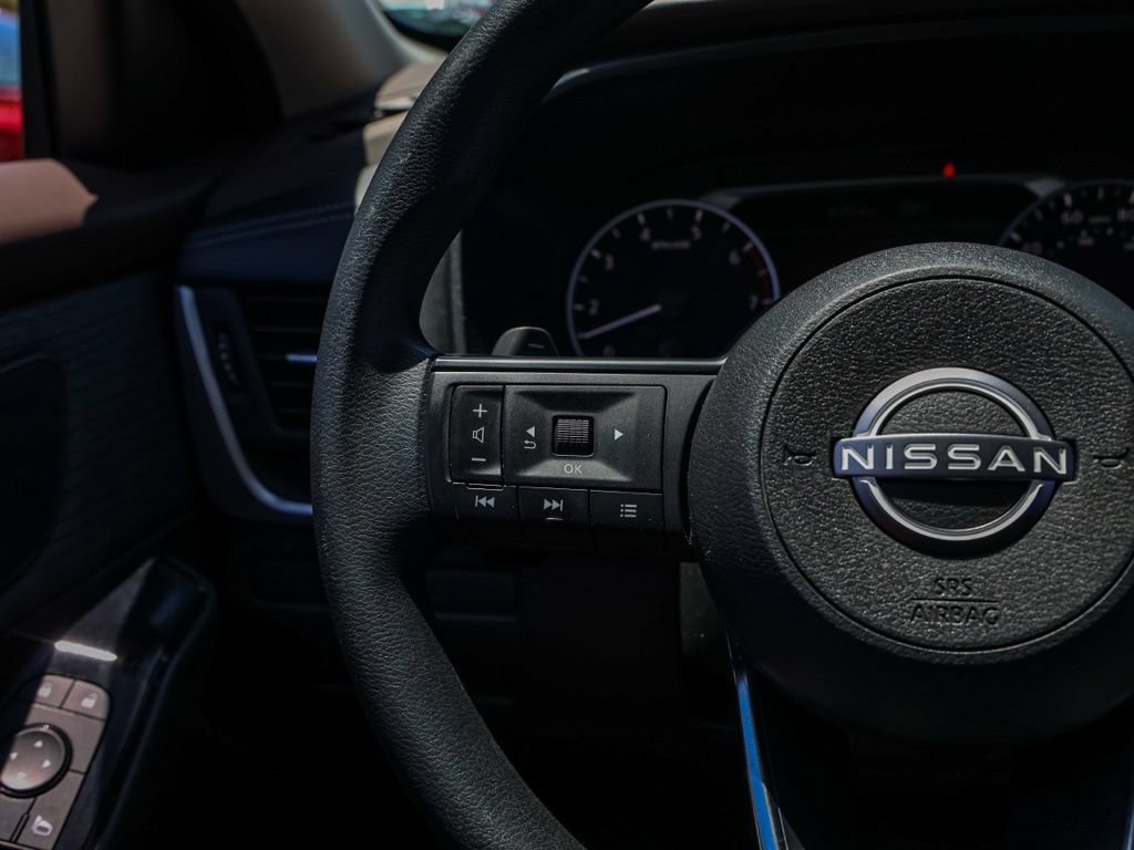 Used 2023 Nissan Rogue S FWD image 26