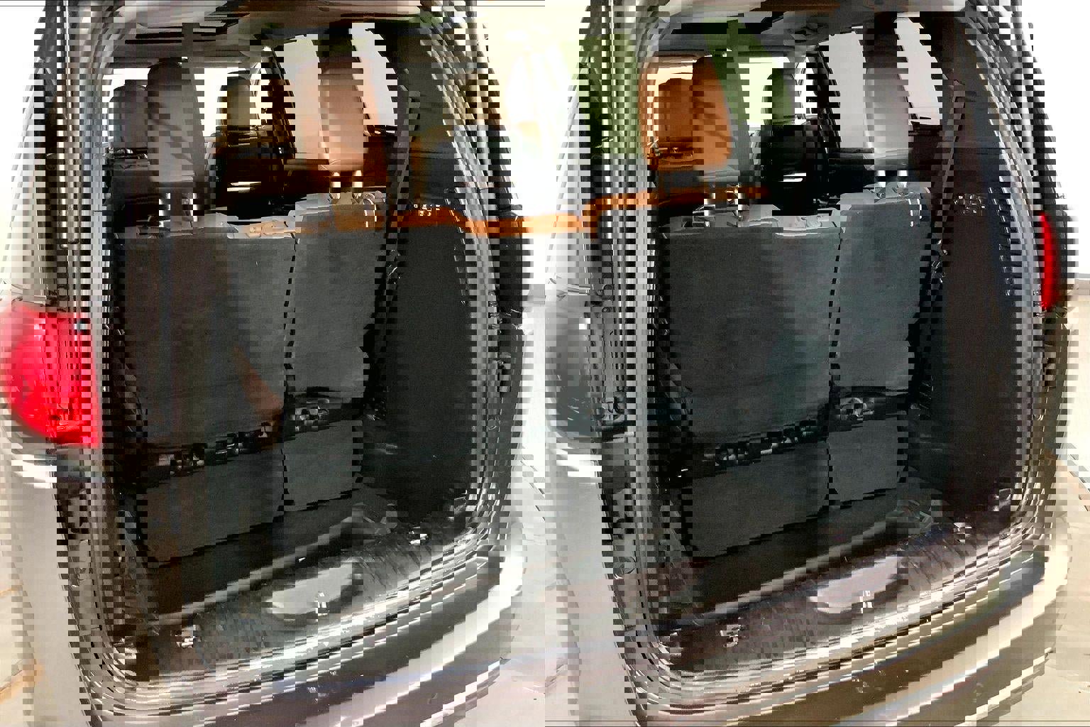 Used 2017 Chrysler Pacifica Limited image 4