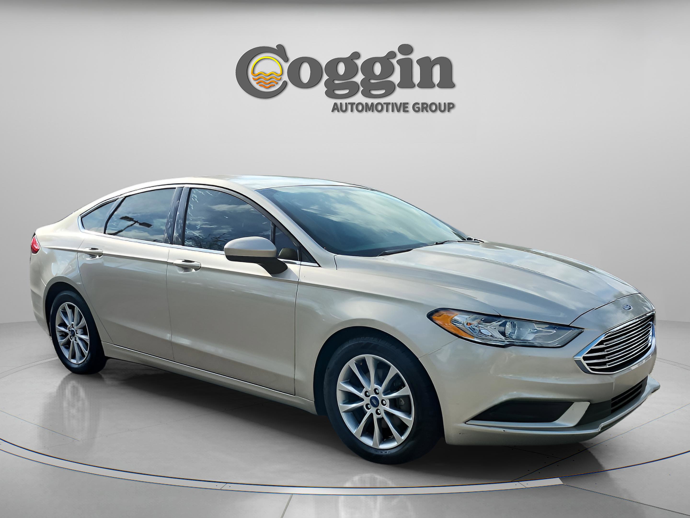 Used 2017 Ford Fusion SE image 7