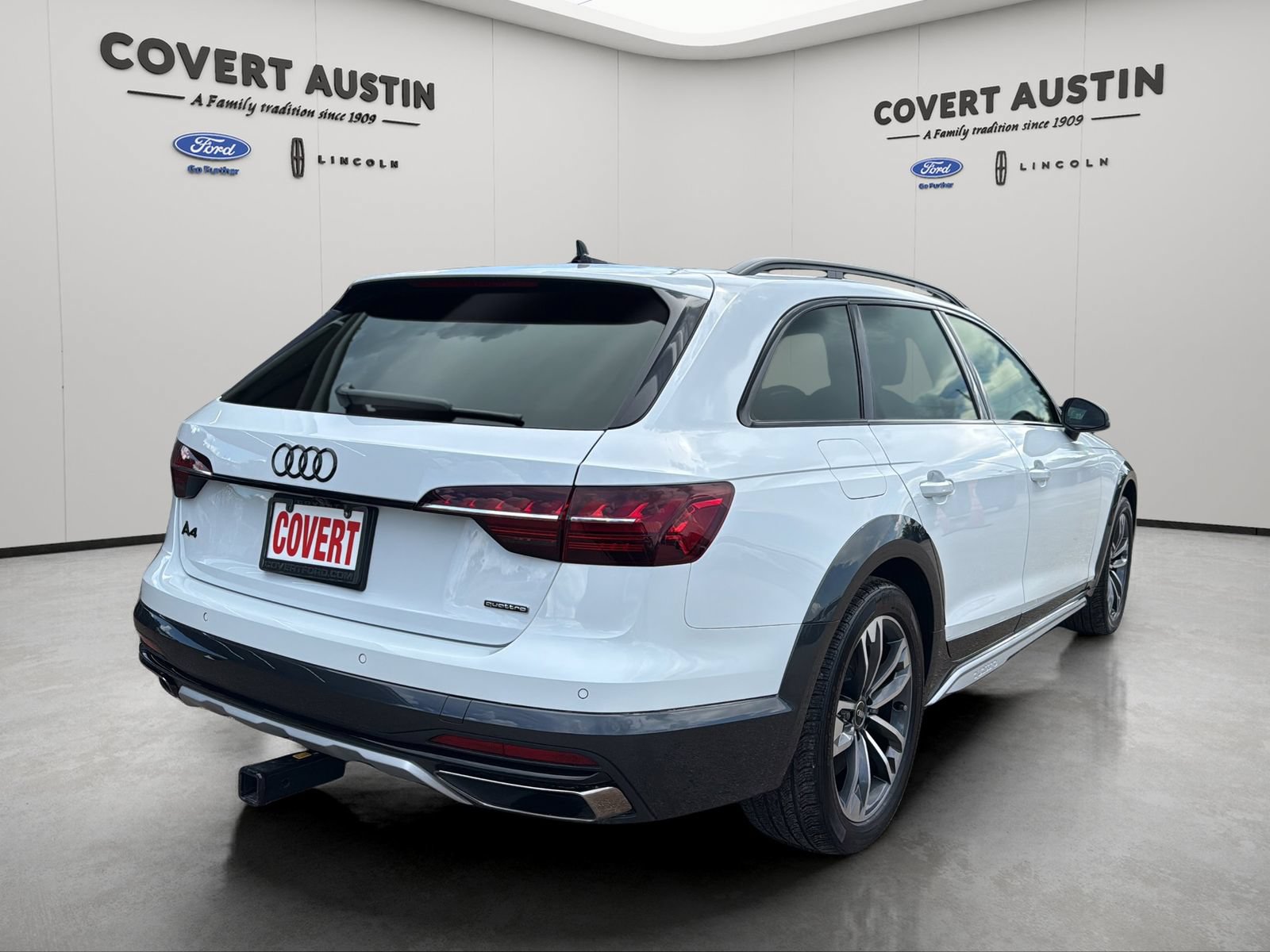 Used 2023 Audi A4 2.0T allroad Premium Plus AWD/4WD image 5