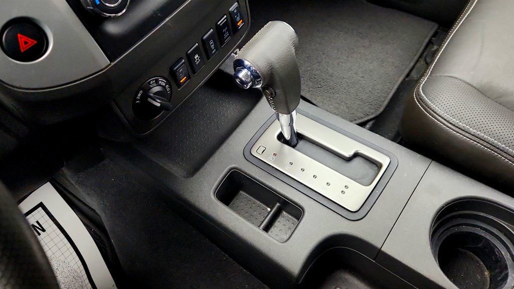 Used 2019 Nissan Frontier PRO-4X w/ Pro-4x Luxury Package image 17