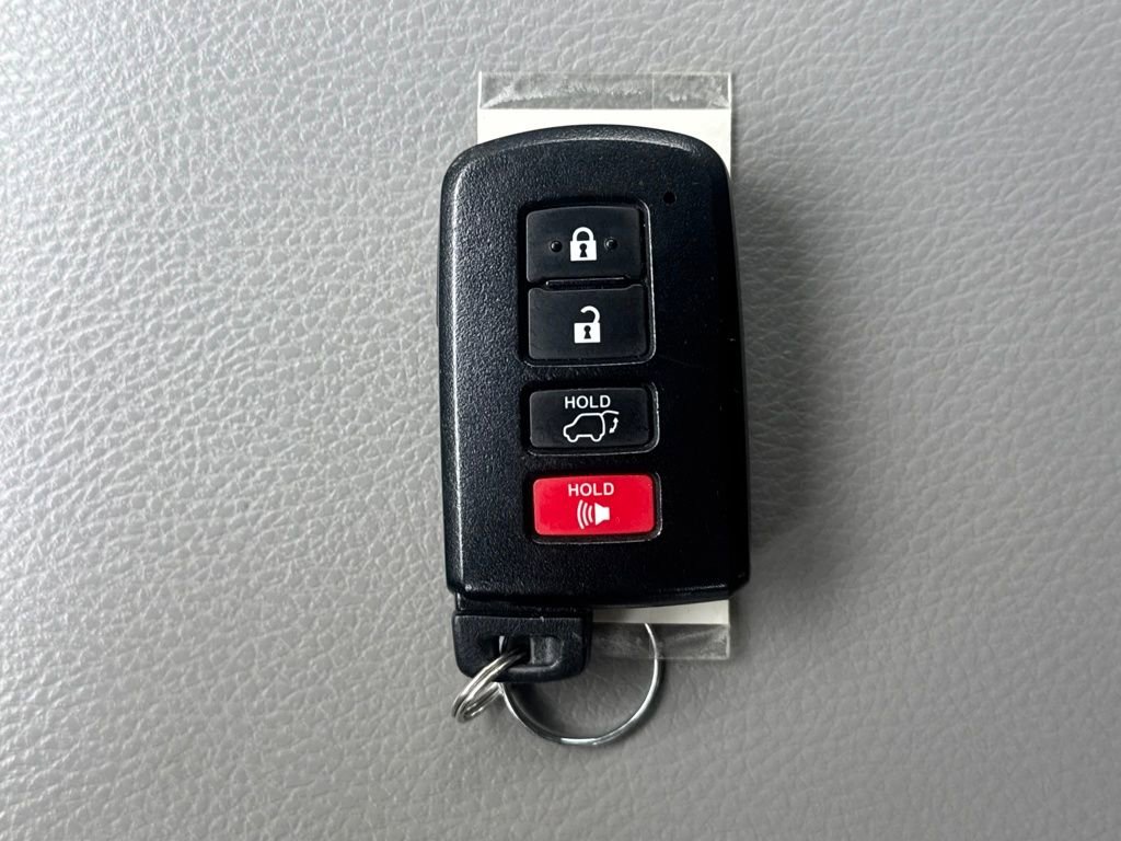 Used 2019 Toyota Highlander Limited image 27