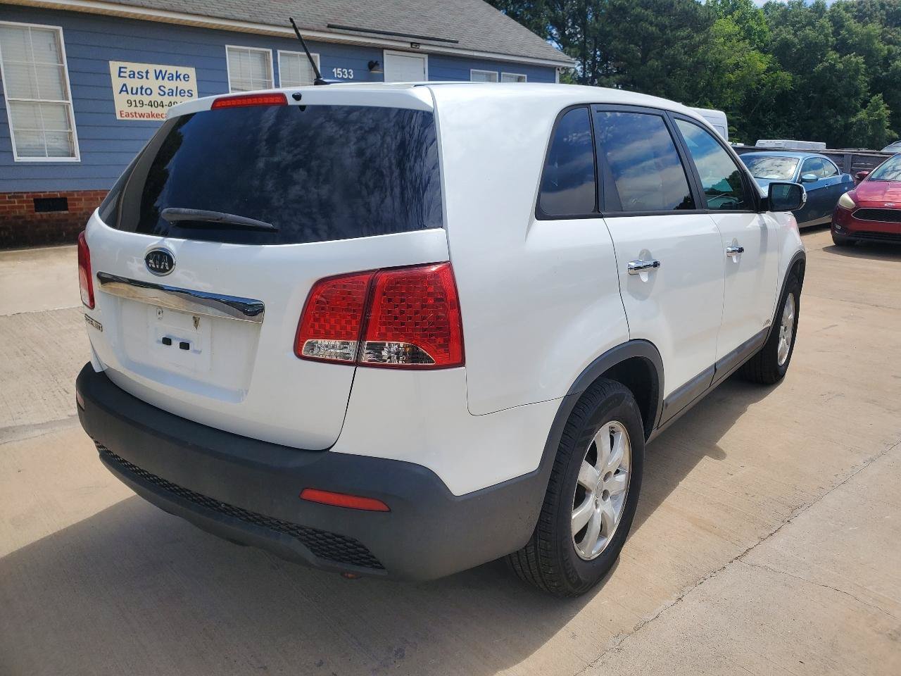 Used 2013 Kia Sorento LX AWD/4WD image 9