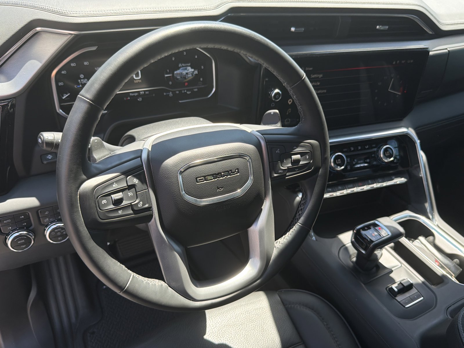 Used 2023 GMC Sierra 1500 Denali w/ Denali Reserve Package AWD/4WD image 17