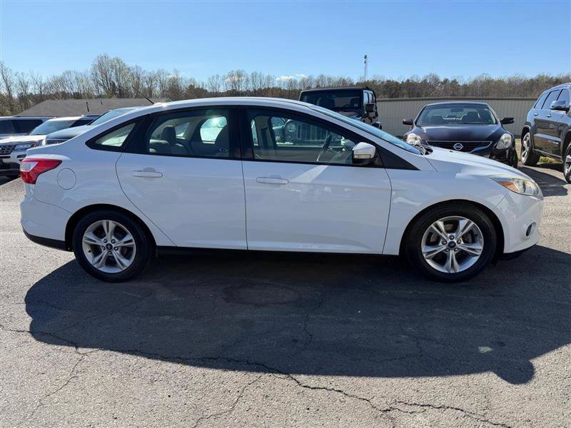 Used 2014 Ford Focus SE FWD image 8