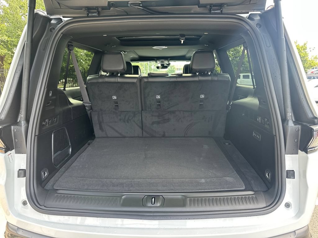 New 2026 Jeep Grand Wagoneer L Limited AWD/4WD image 40