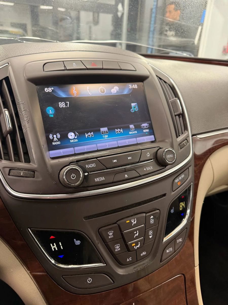 Used 2016 Buick Regal Sedan 4D FWD image 17