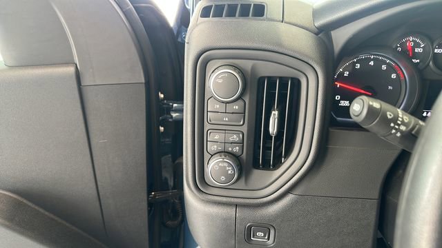 Used 2025 Chevrolet Silverado 2500 Custom w/ Custom Value Package AWD/4WD image 15