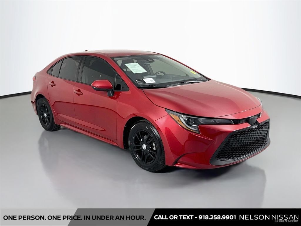 Used 2021 Toyota Corolla LE FWD image 3