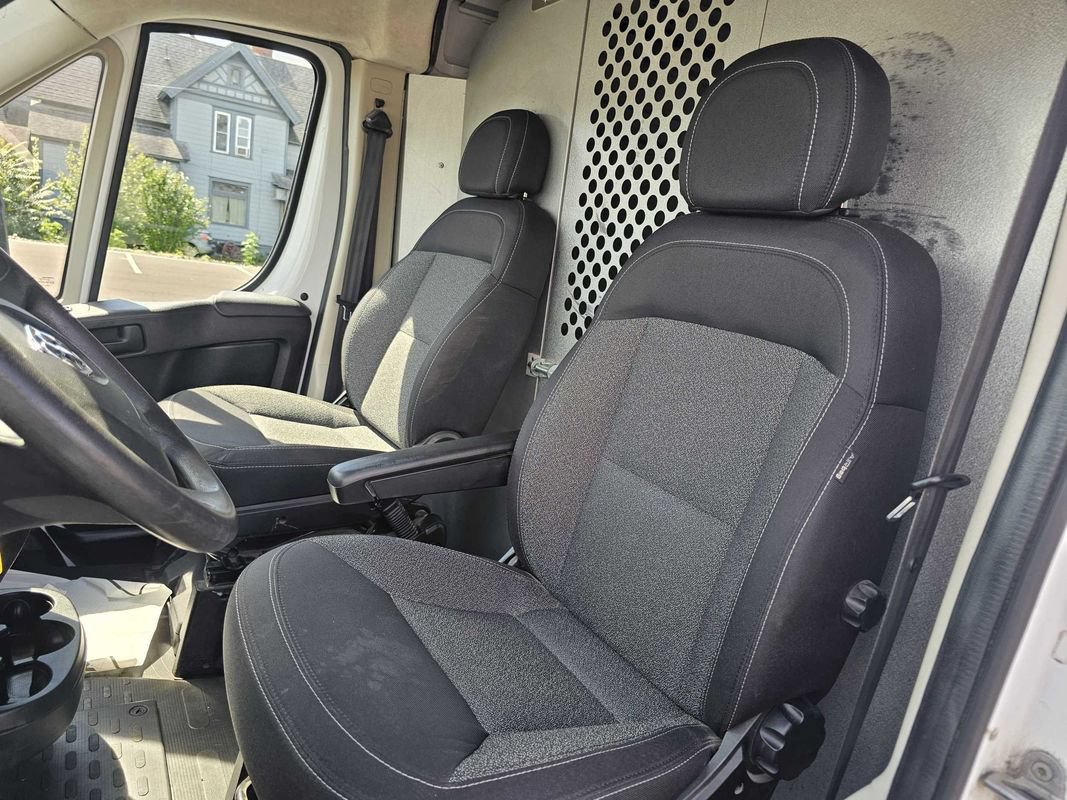 Used 2016 RAM ProMaster 2500 w/ Interior Convenience Group FWD image 9
