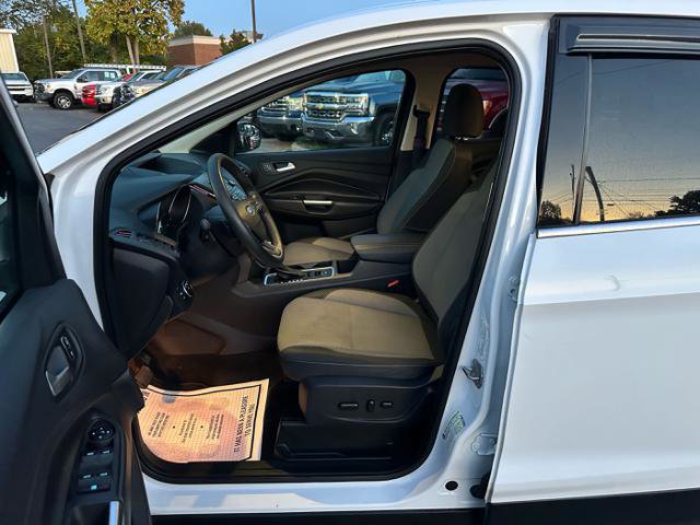 Used 2017 Ford Escape SE w/ SE Cold Weather Package image 10