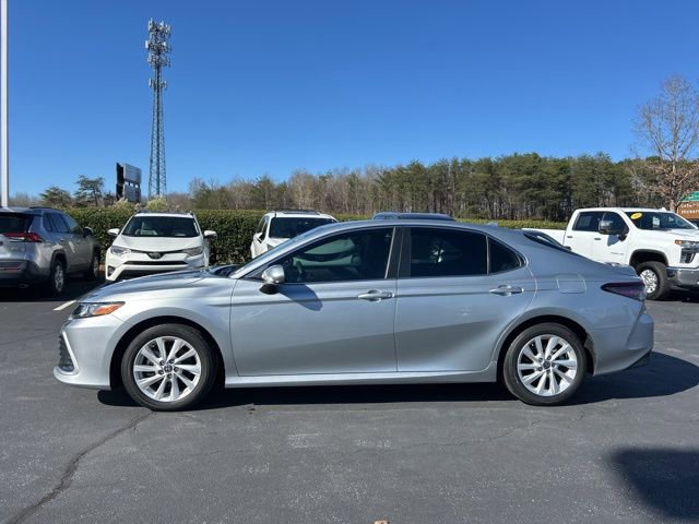 Used 2024 Toyota Camry LE image 8