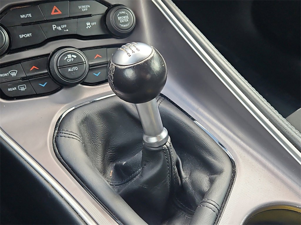 Used 2022 Dodge Challenger R/T w/ Blacktop Package image 26