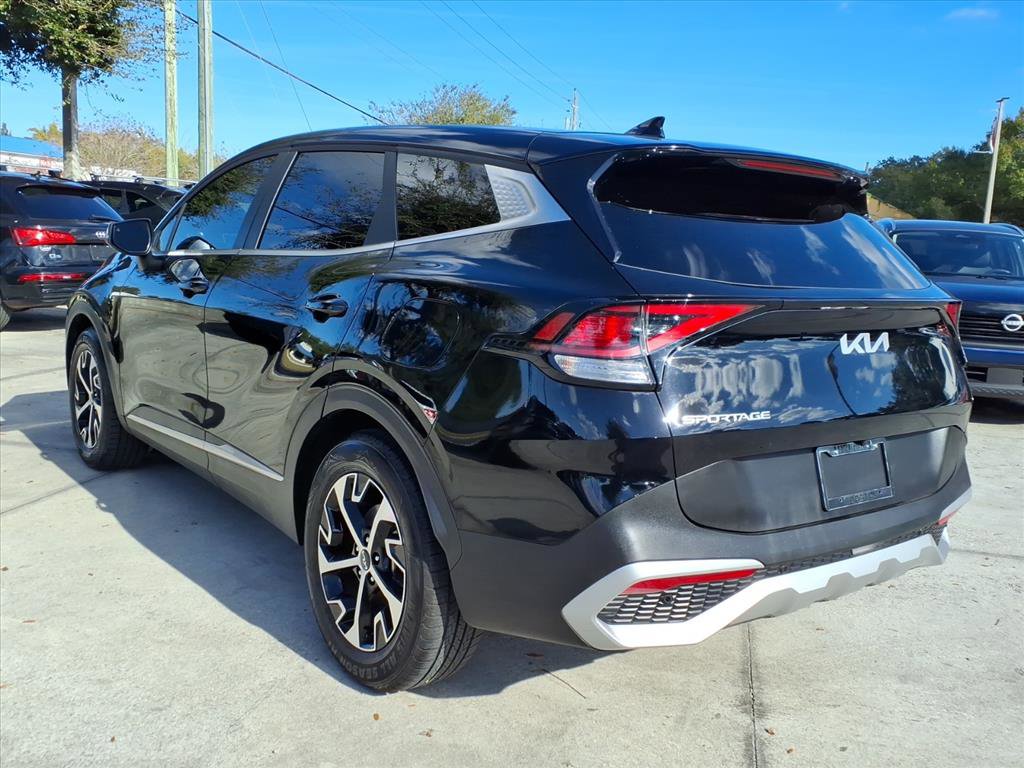 Used 2025 Kia Sportage EX image 5