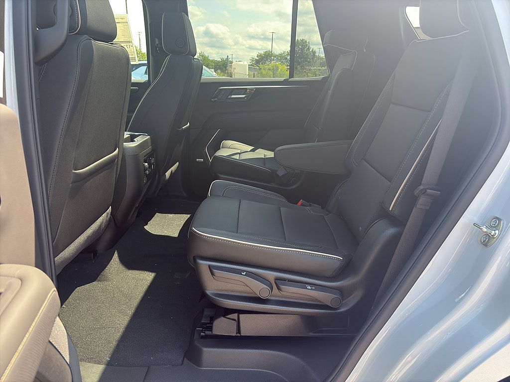 New 2026 Chevrolet Tahoe Premier w/ Sun And Tow Package AWD/4WD image 11