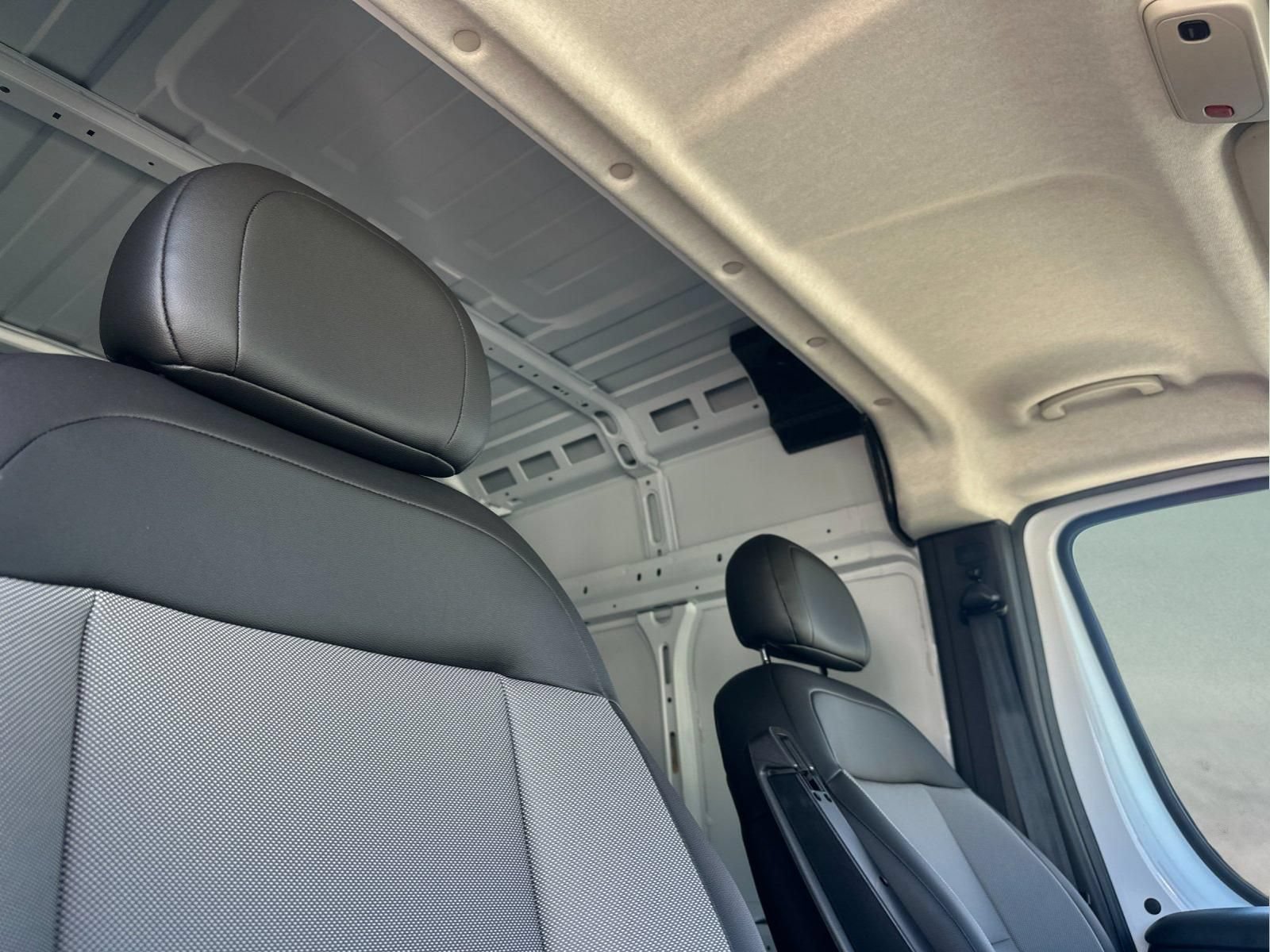 Used 2026 RAM ProMaster 2500 w/ Convenience Group FWD image 16