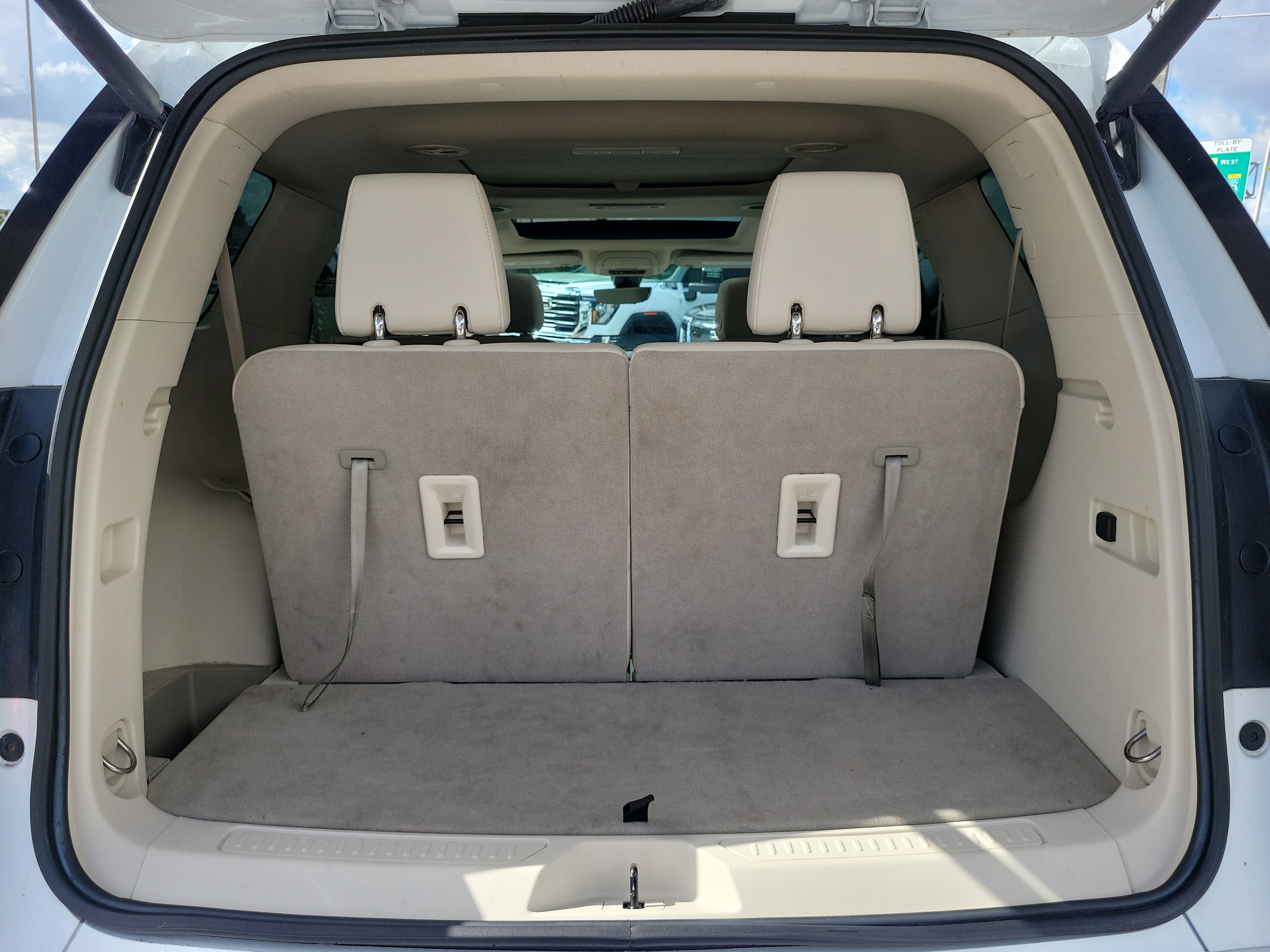 Used 2023 GMC Acadia Denali w/ Denali Ultimate Package image 17