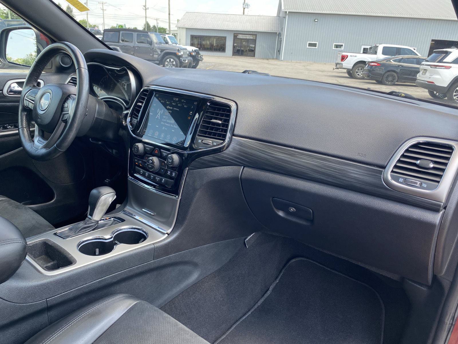 Used 2019 Jeep Grand Cherokee Altitude AWD/4WD image 41