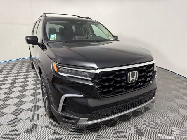 Used 2024 Honda Pilot Touring image 8
