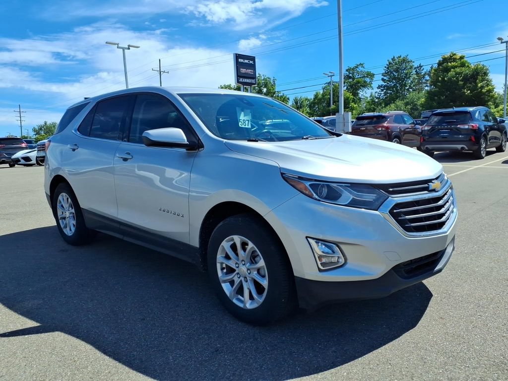 Used 2020 Chevrolet Equinox LT w/ Driver Convenience Package AWD/4WD image 3