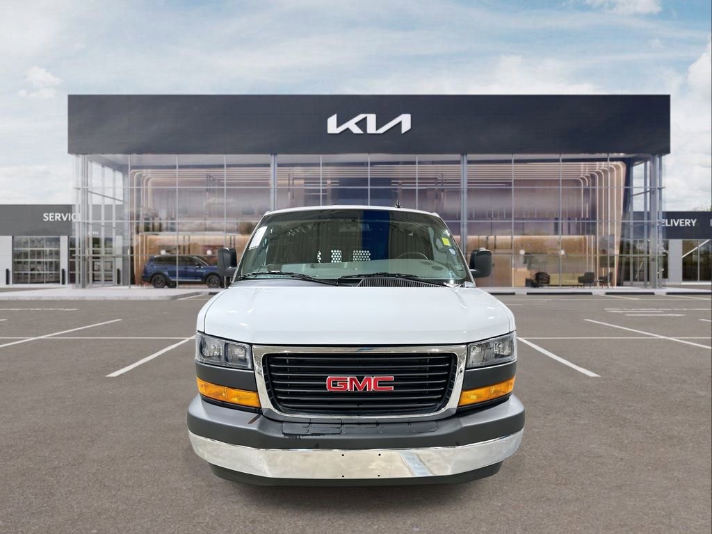 Used 2024 GMC Savana 2500 w/ Driver Convenience Package image 3