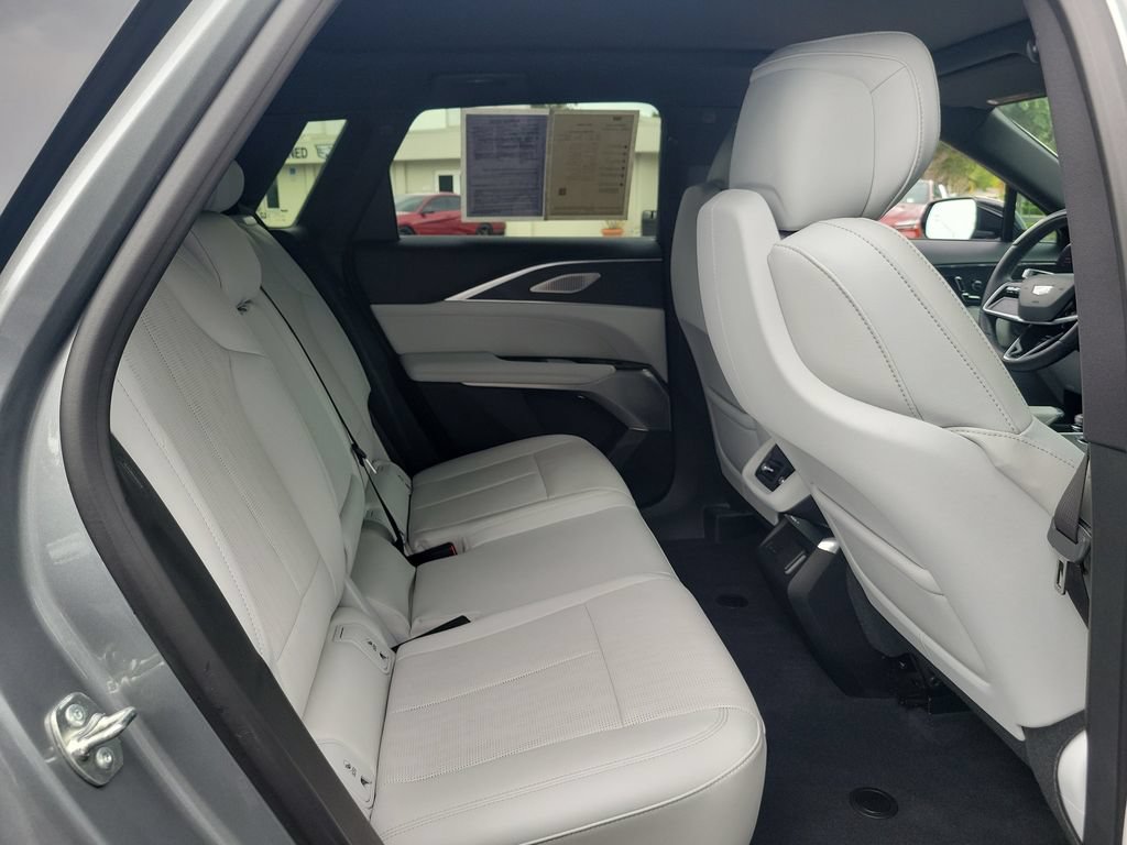 Certified 2024 Cadillac Lyriq Luxury AWD/4WD image 25
