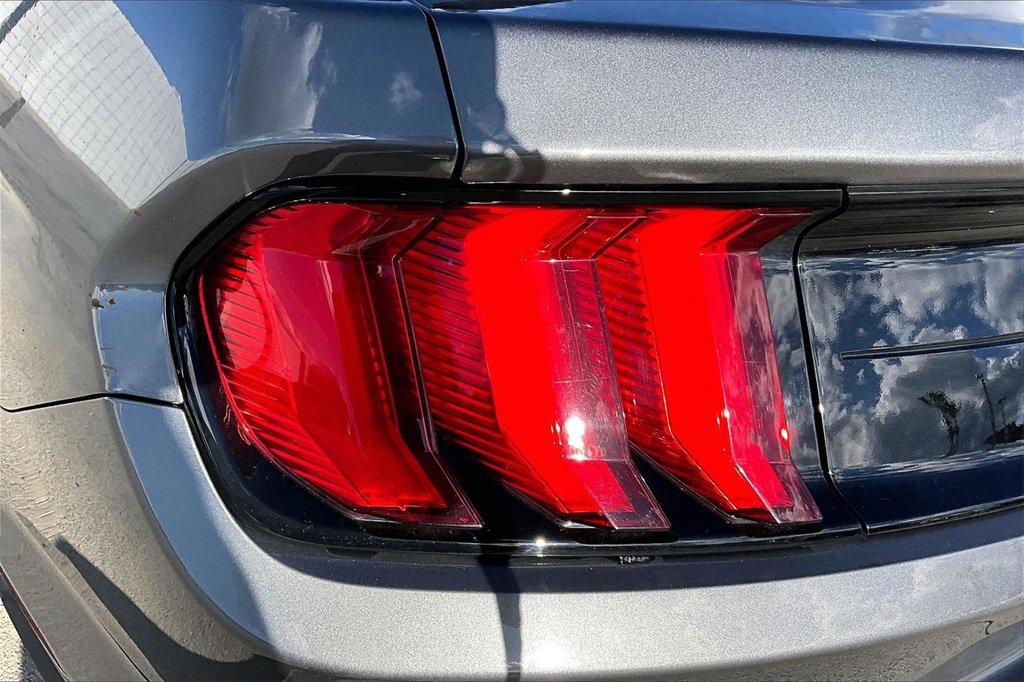 Used 2022 Ford Mustang Convertible w/ Equipment Group 101A image 31