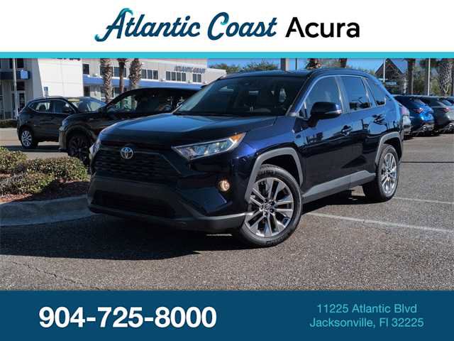 Used 2021 Toyota RAV4 XLE Premium image 1