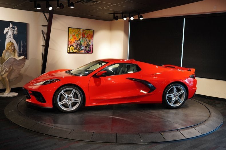 Used 2023 Chevrolet Corvette Stingray Premium Conv w/ Z51 Performance Package RWD image 3