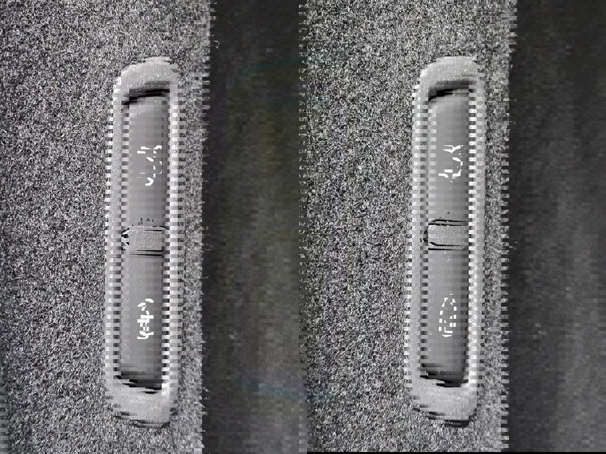 Used 2023 Maserati Levante Modena image 59