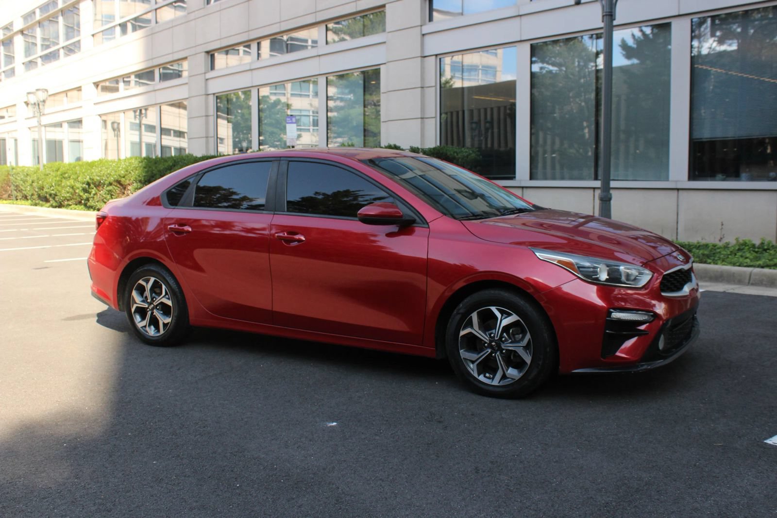 Used 2020 Kia Forte LXS FWD image 2