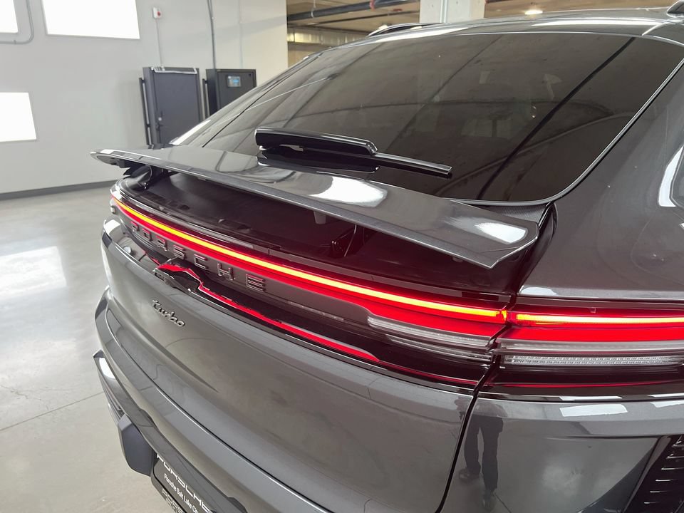 New 2026 Porsche Macan Turbo Electric AWD/4WD image 37