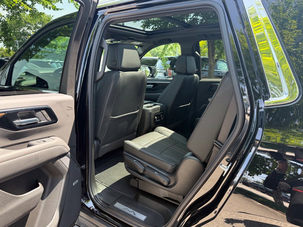 New 2026 Chevrolet Tahoe High Country AWD/4WD image 12