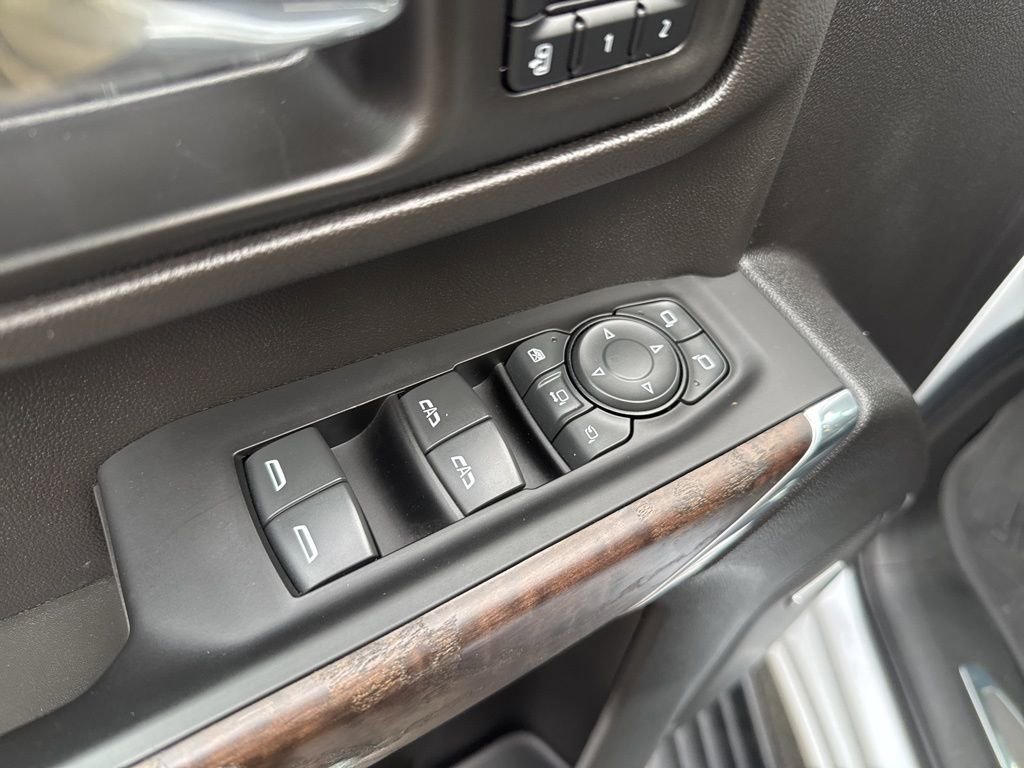 Used 2023 GMC Sierra 3500 Denali image 26