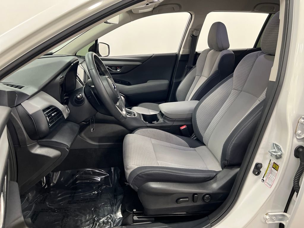 Used 2024 Subaru Outback Premium image 11