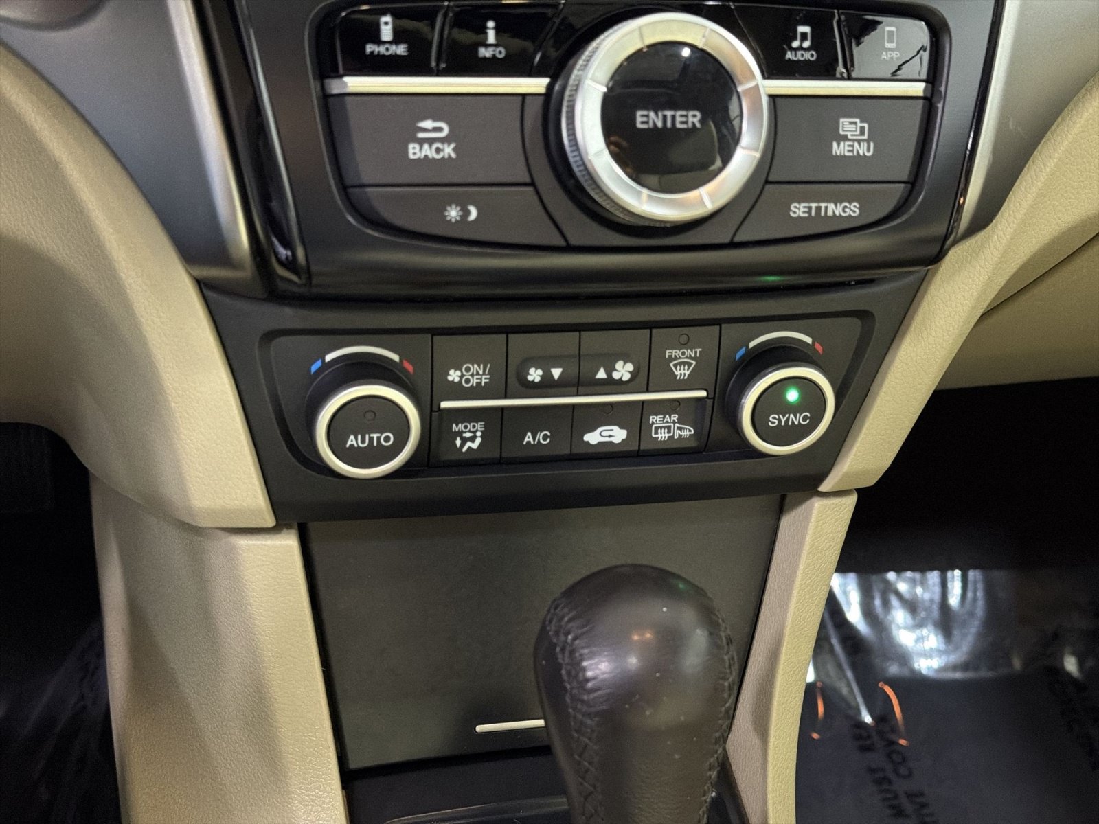 Used 2017 Acura ILX FWD image 19