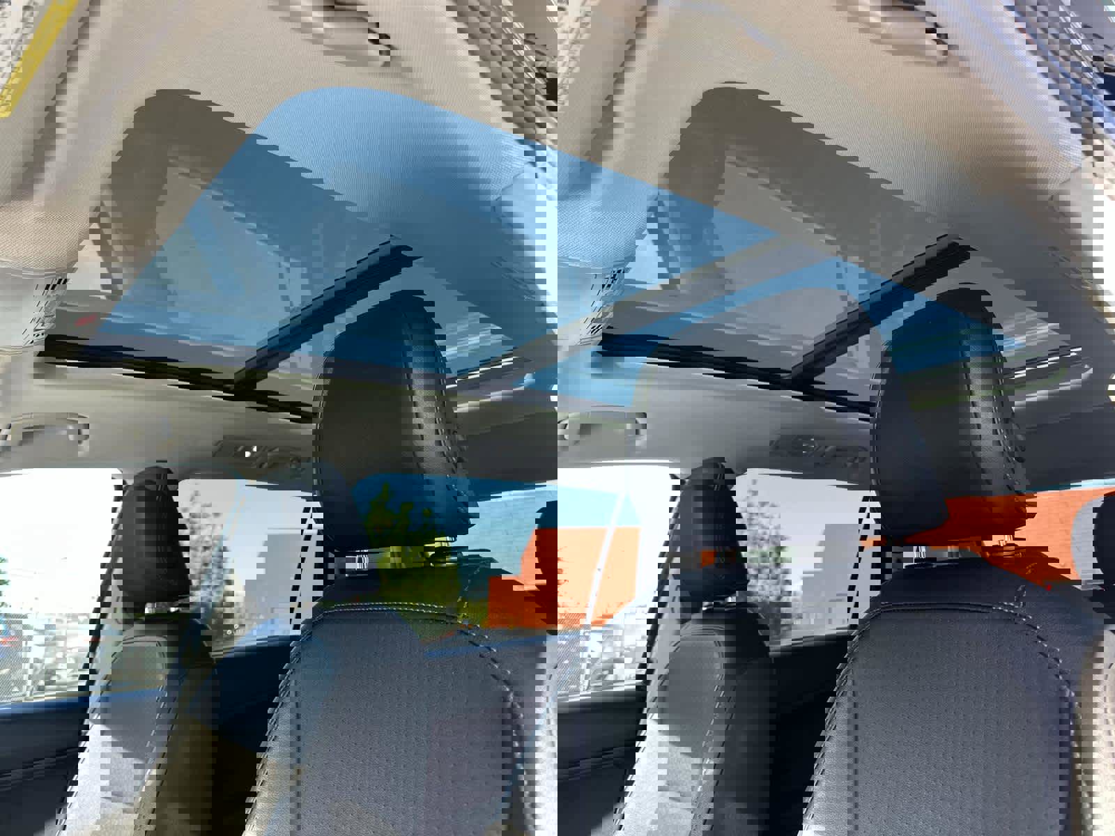 Used 2019 Volkswagen Tiguan SEL image 32