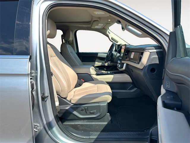 Used 2023 Ford Expedition Limited image 15