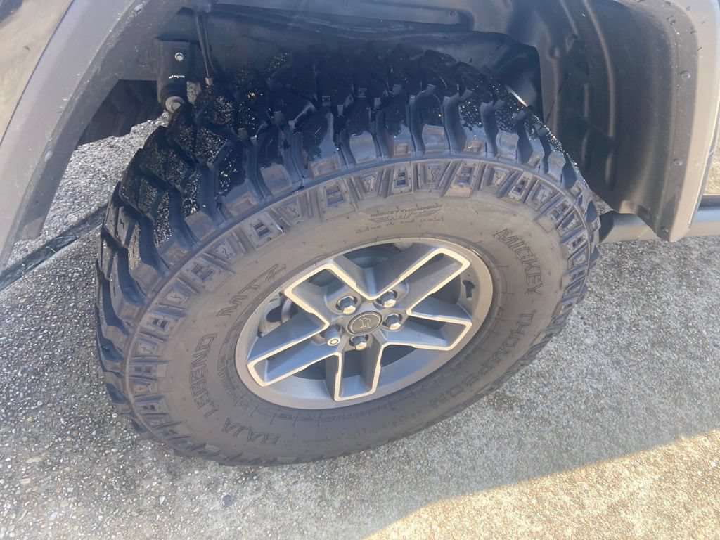 Used 2025 Jeep Gladiator Mojave AWD/4WD image 29
