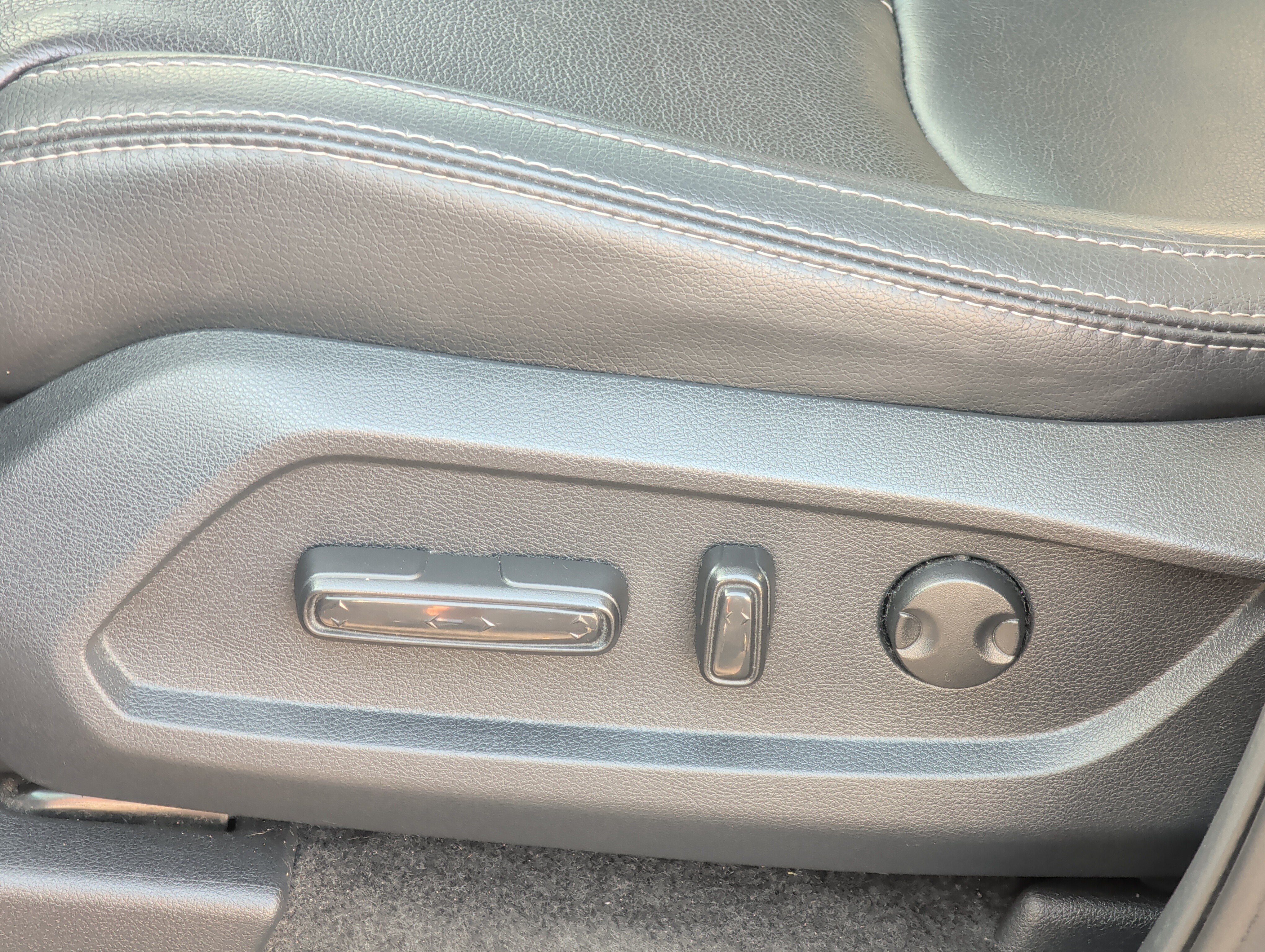 Used 2023 Honda Pilot Touring image 19