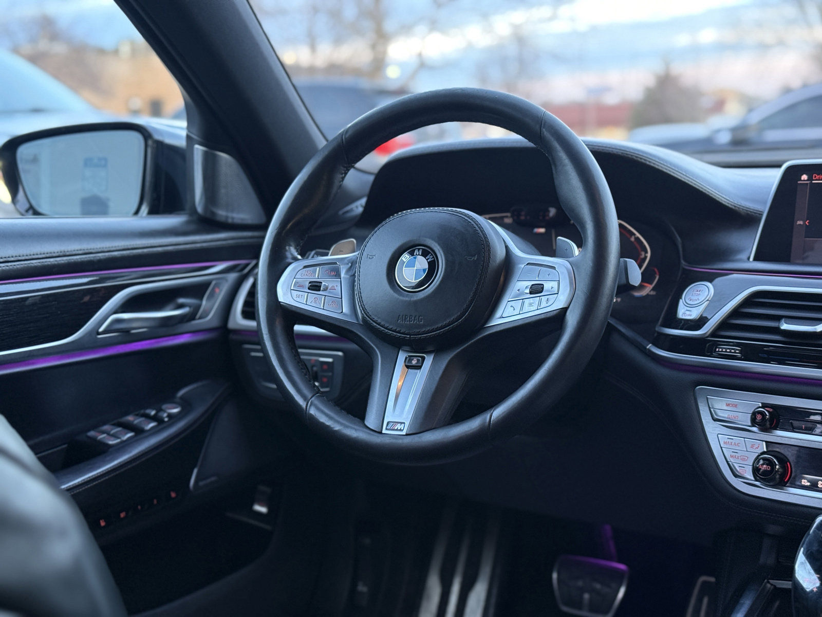 Used 2020 BMW 750i xDrive w/ Executive Package AWD/4WD image 26