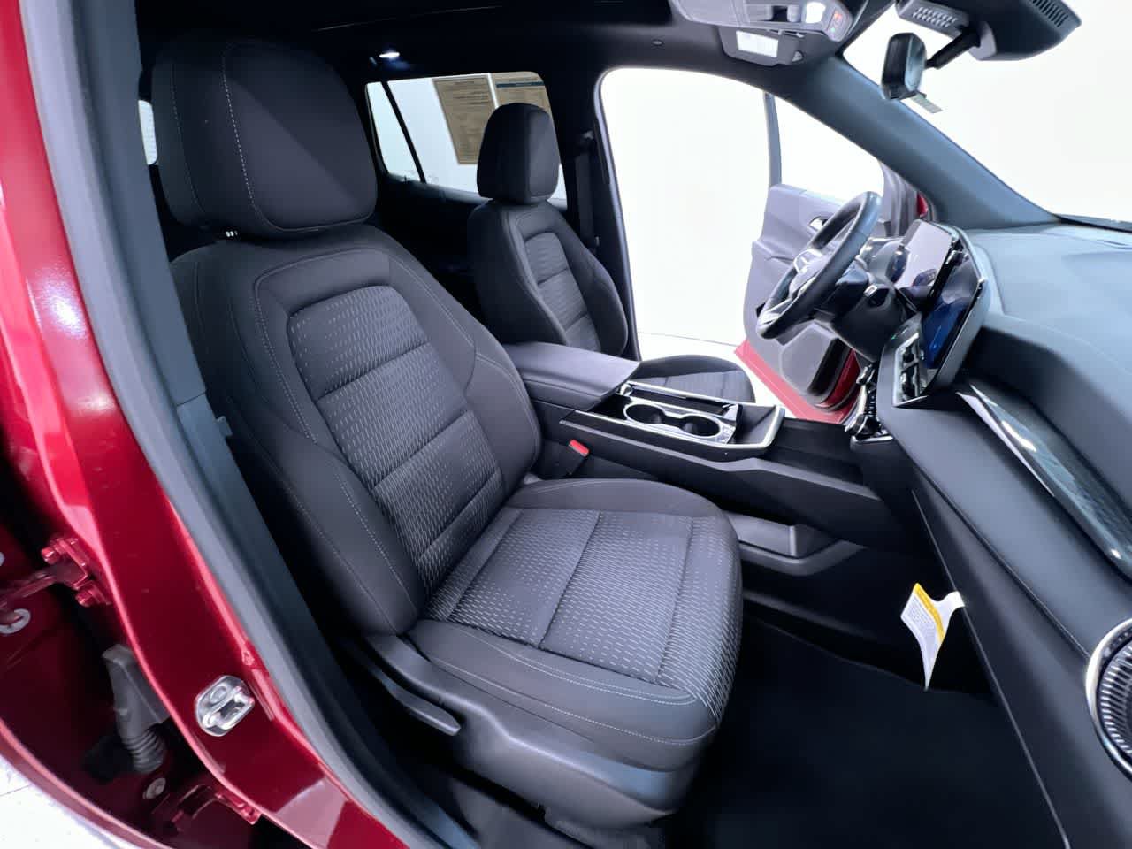 Used 2025 Chevrolet Equinox LT w/ Safety and Technology Package FWD image 36