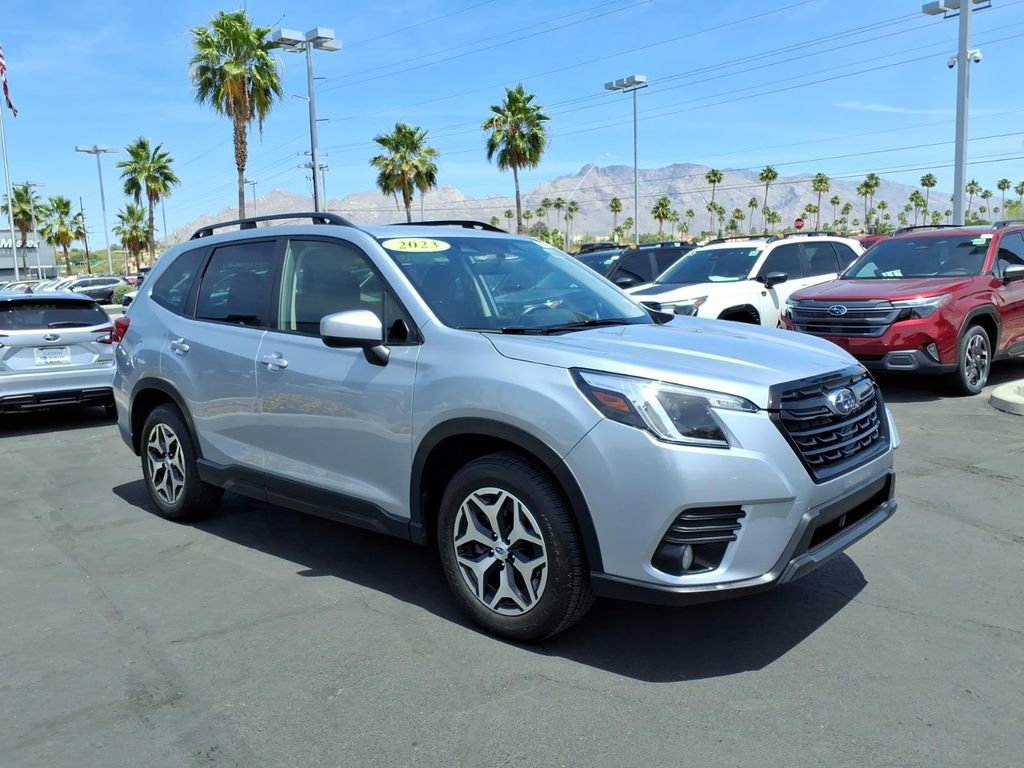 Used 2023 Subaru Forester Premium AWD/4WD image 1