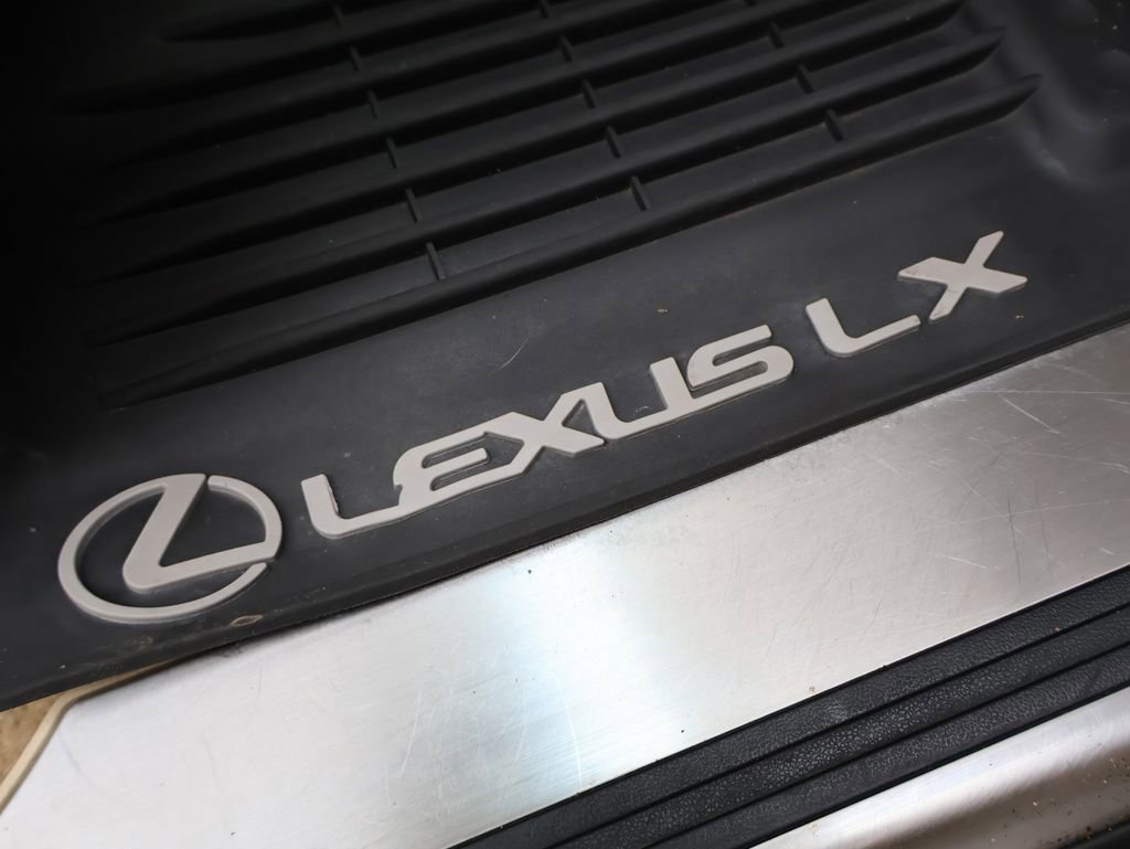 Used 2019 Lexus LX 570 570 image 31